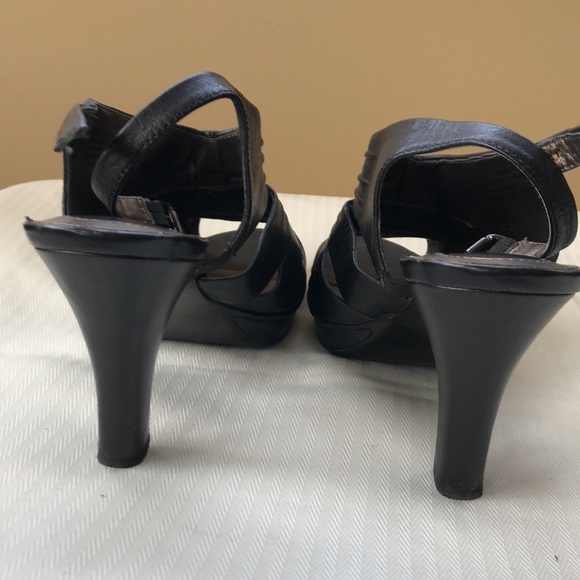 Naturalizer Slingback Peeptoe shoes - Picture 3 of 5